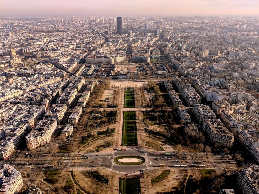 Chisinau — Paris